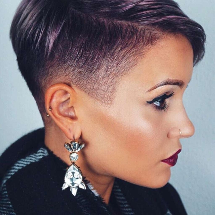 Короткие женские стрижки с выбритыми висками