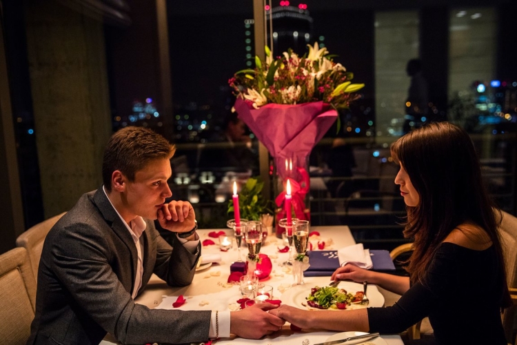 Романтический ужин в ресторане
