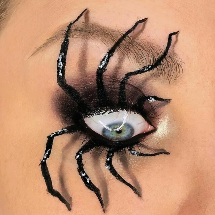 Ресницы из лапок паука