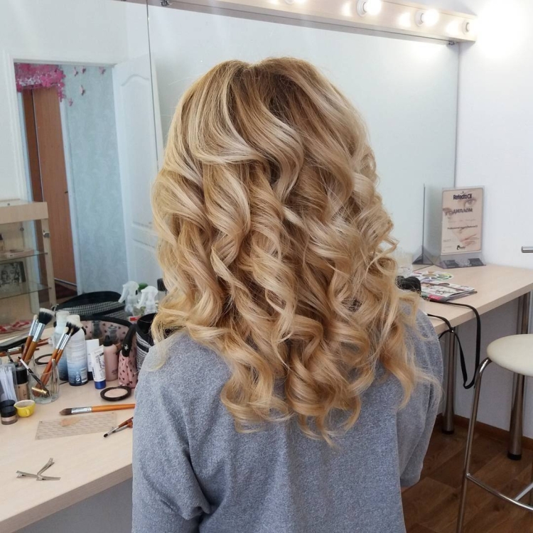 Локоны утюжком