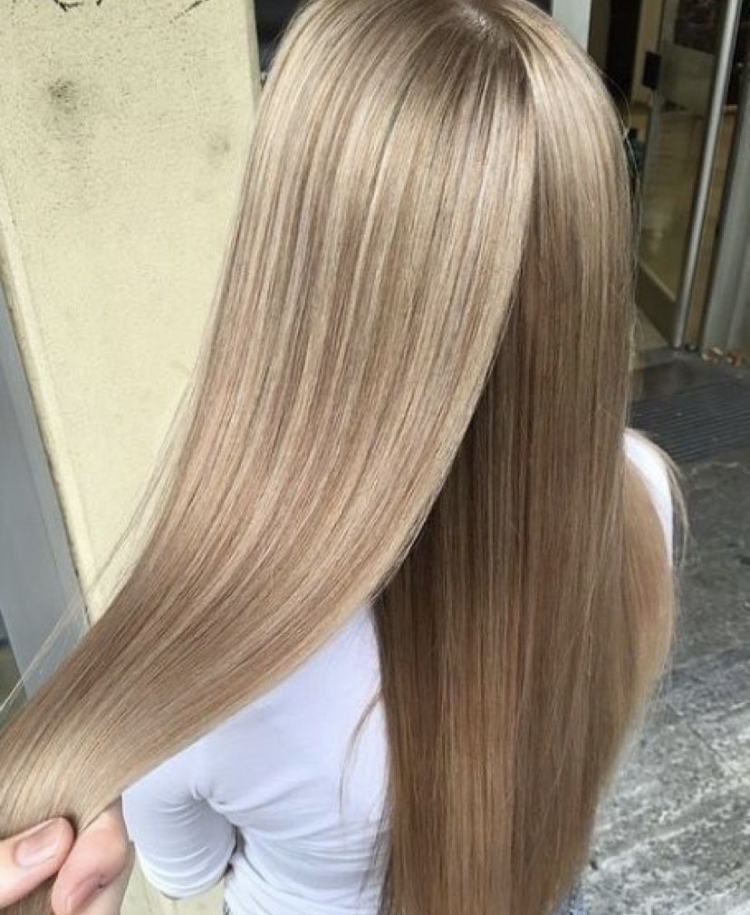 Окрашивание волос в светолорумыц