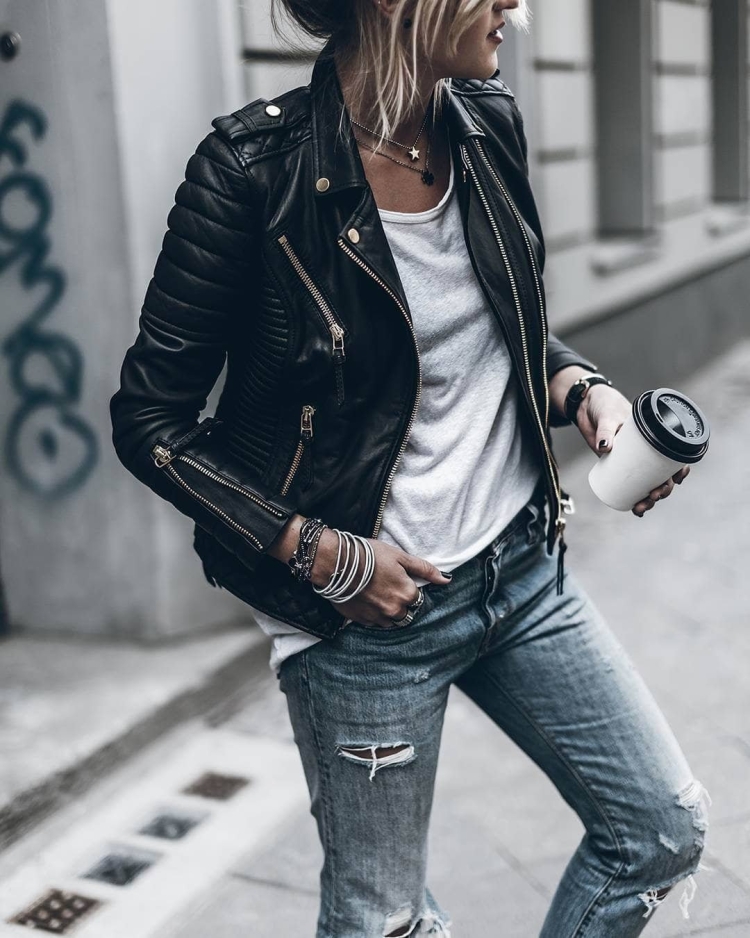 Девушка в косухе