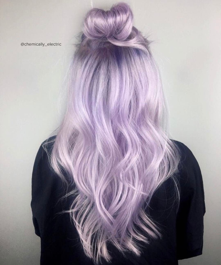 Светло фиолетовые волосы