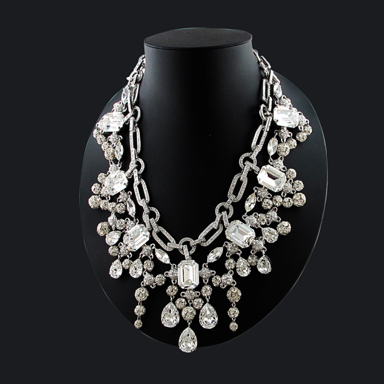 Колье Сваровски