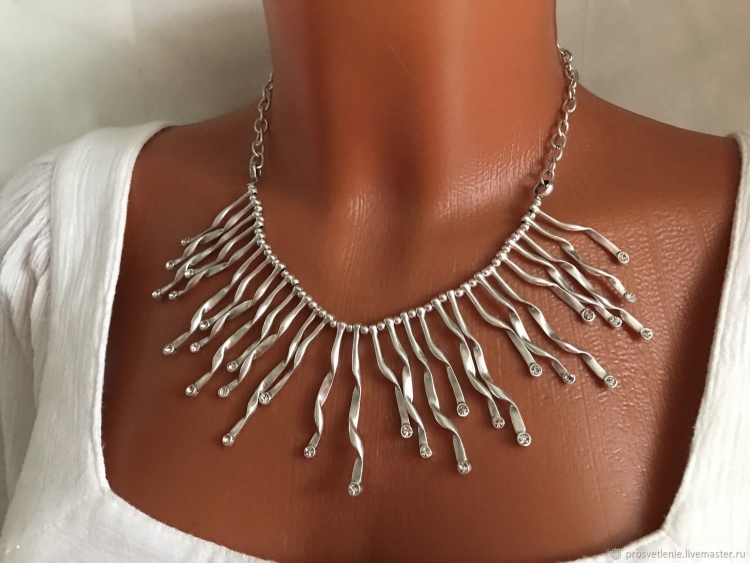 Дизайнерское ожерелье