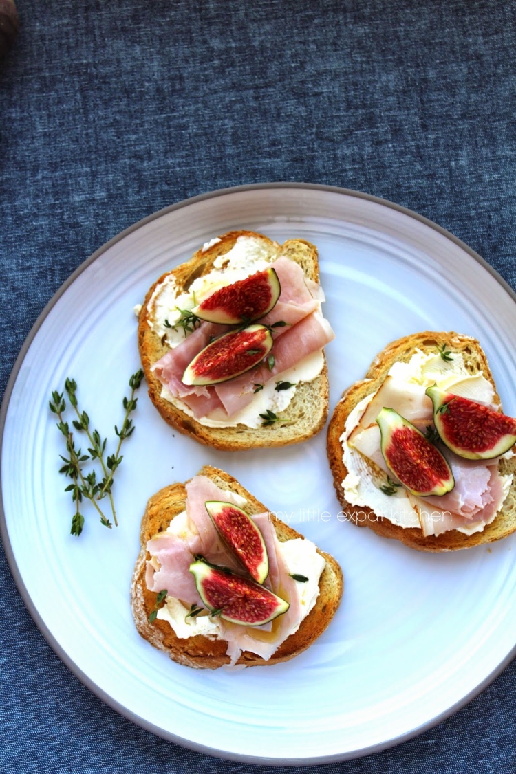 Брускетты с фуагра