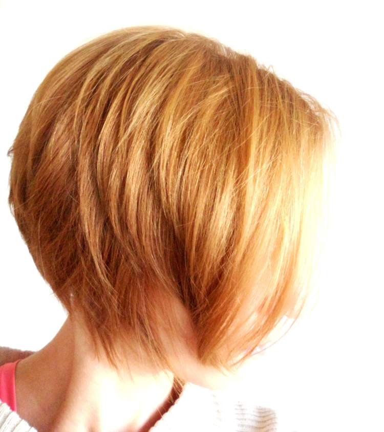 Медовые оттенки на короткие волосы