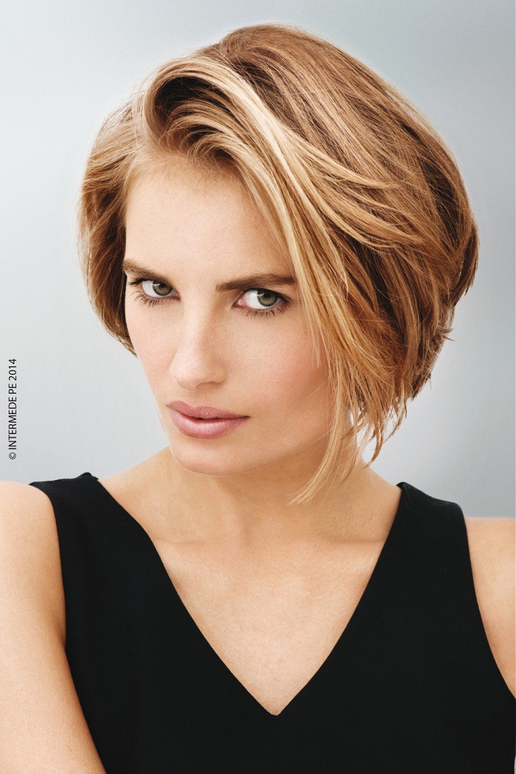 Короткие русые волосы