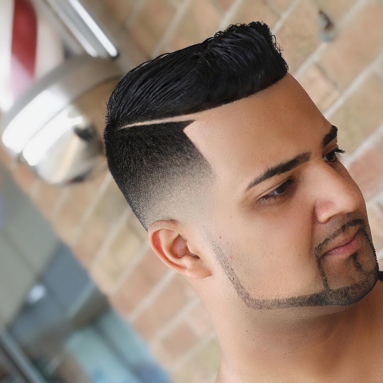 Парикмахер волос мужской