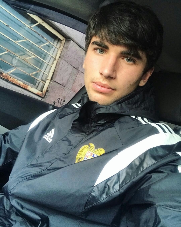 Армения парни