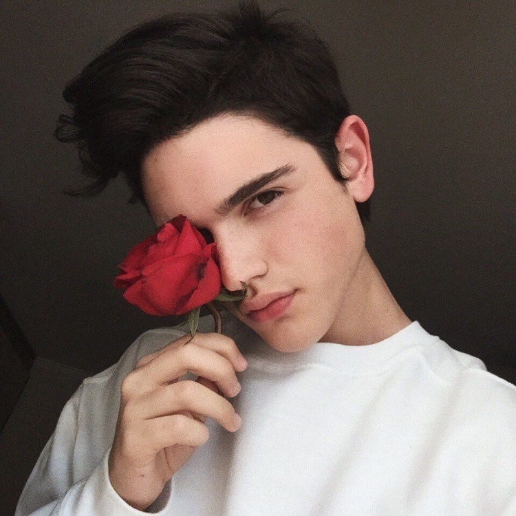 Сасный парень