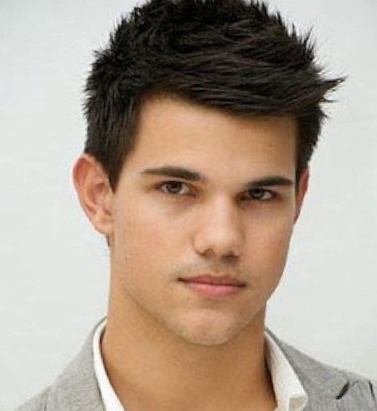 Тейлор Лотнер подстригся