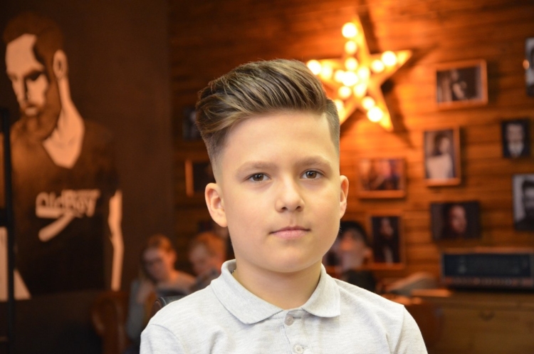 Модные стрижки для мальчиков 2022