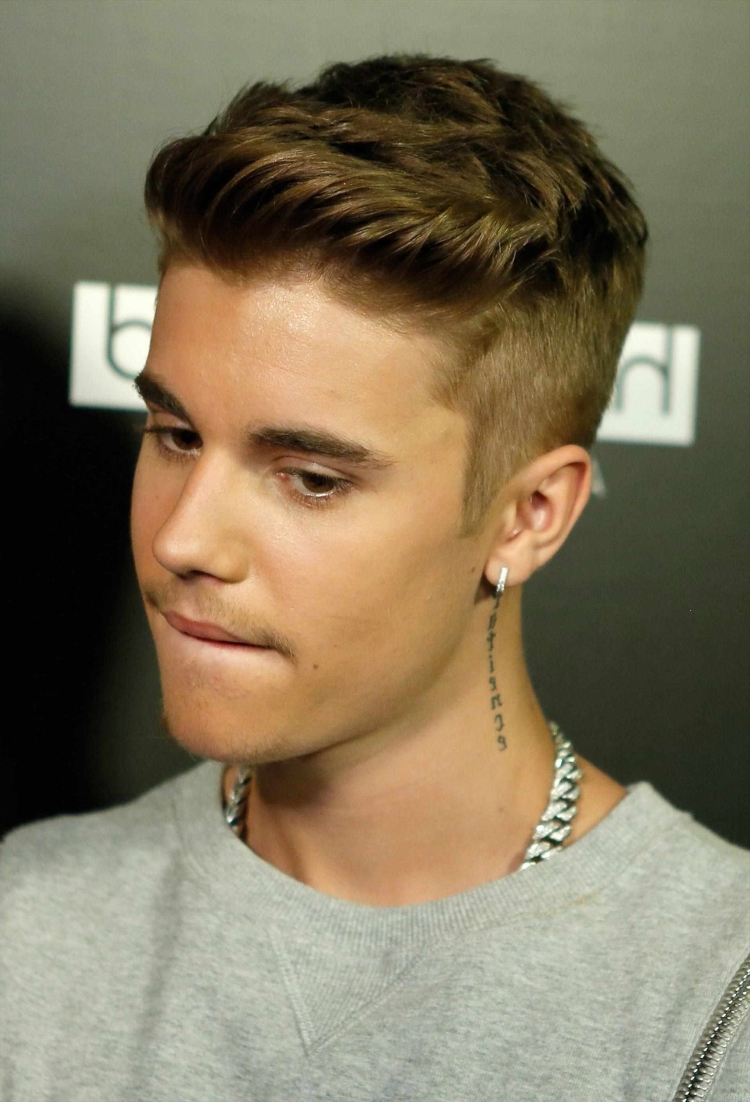 Джастин Бибер прическа 2014