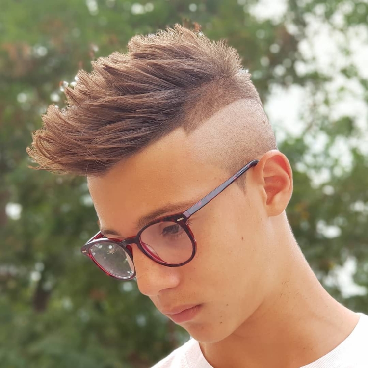 Крутые прически для парней подростков