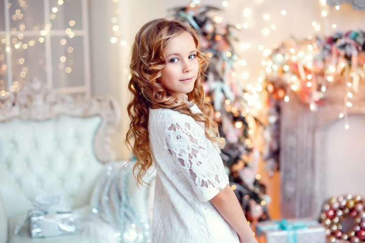 Новогодняя фотосессия в студии девушка