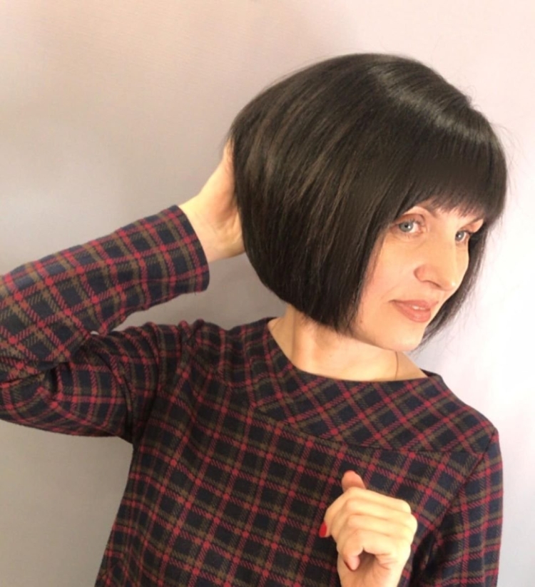 Стрижки каре с челкой молодежные