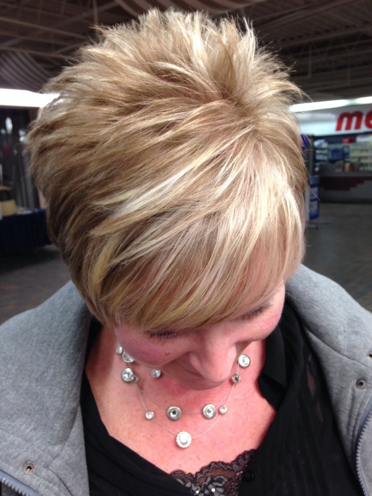 Стрижка Пикси-Боб и мелирование