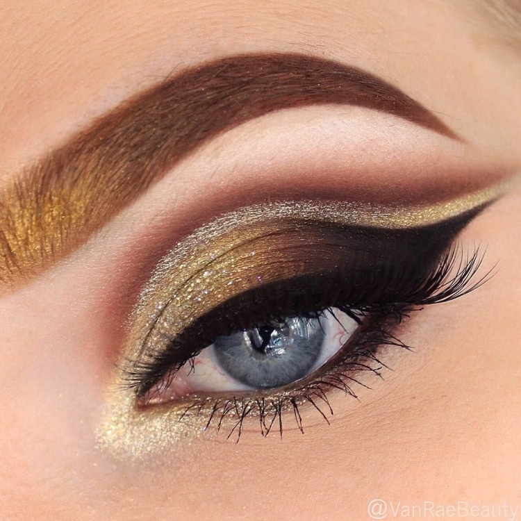 Золотой макияж