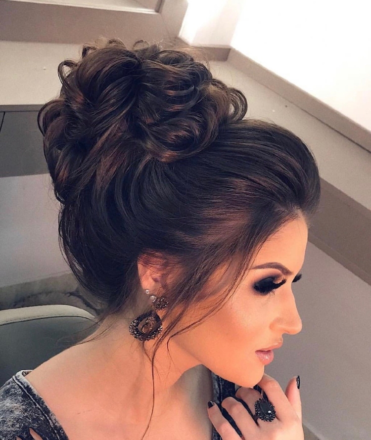 Вечерние прически на длинные волосы