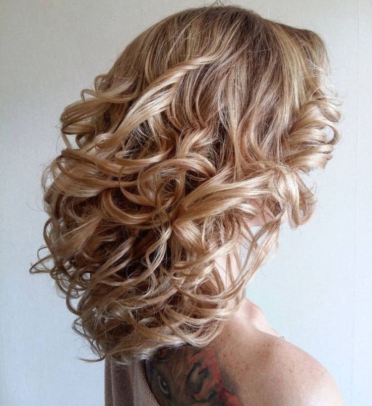 Локоны на средние волосы