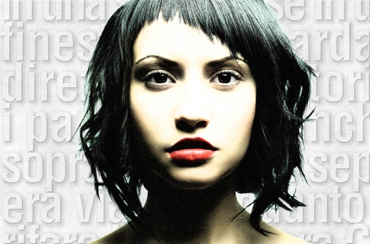 Короткая рваная челка