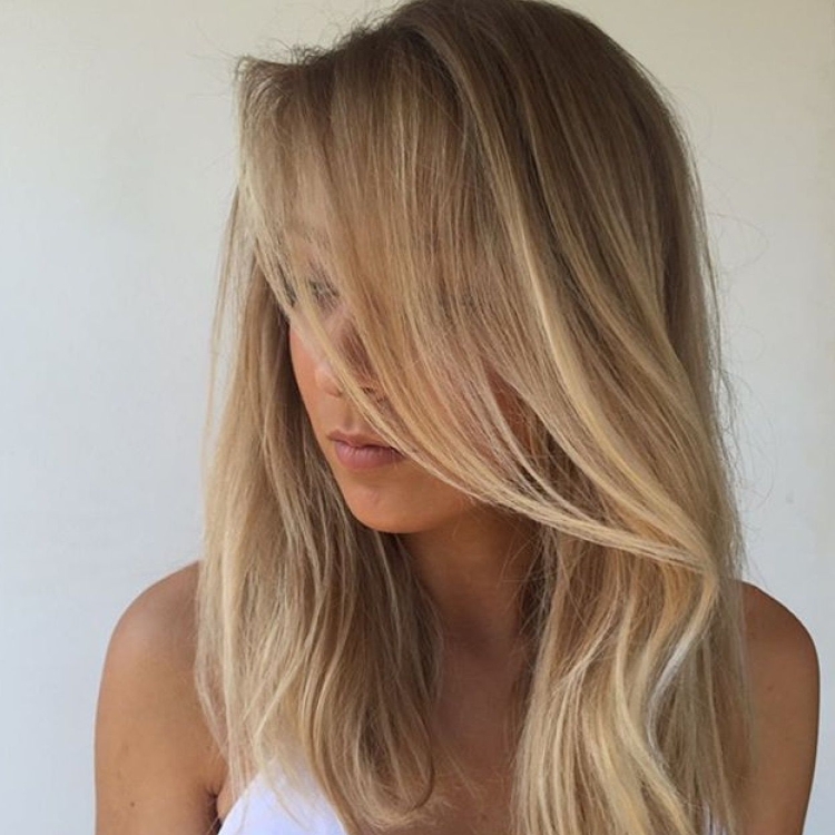 Легкое мелирование на русые волосы