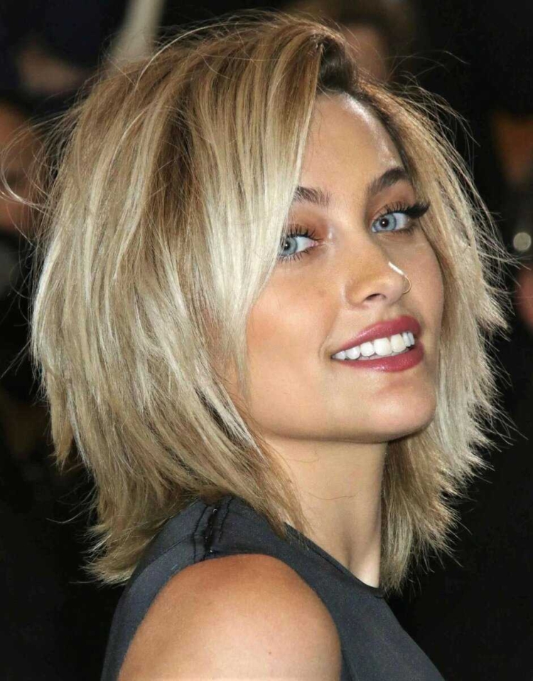 Пэрис Джексон стрижка Шегги