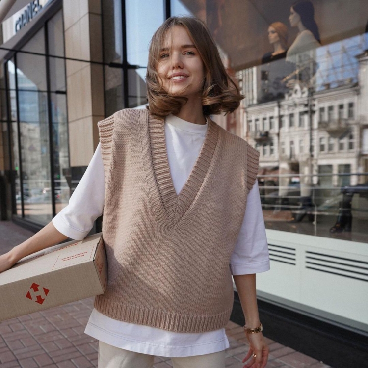 Жилетка вязаная оверсайз