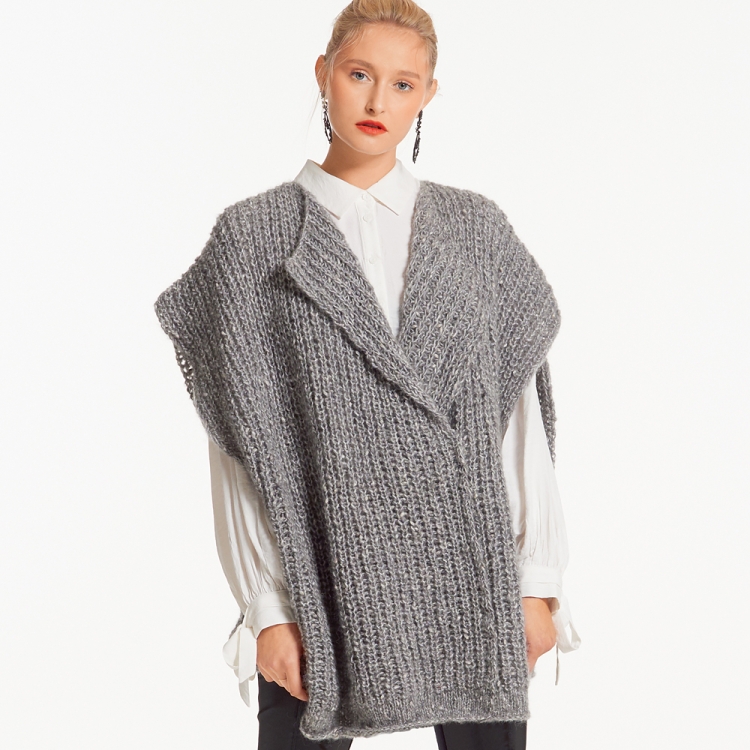 Вязаный жилет оверсайз