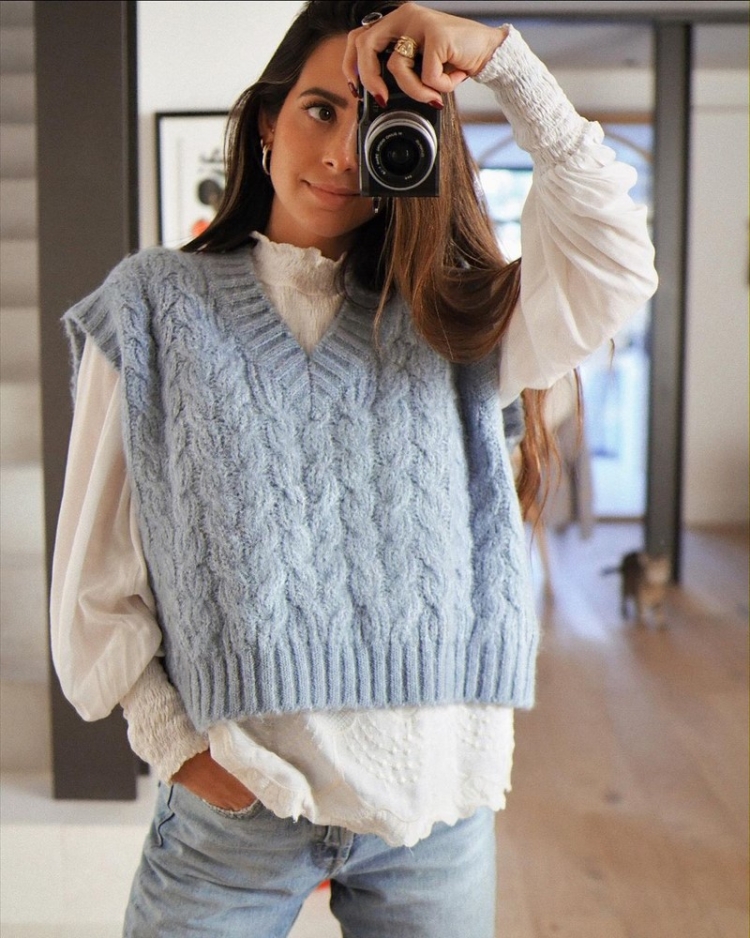 Жилетка женская вязаная модная 2022