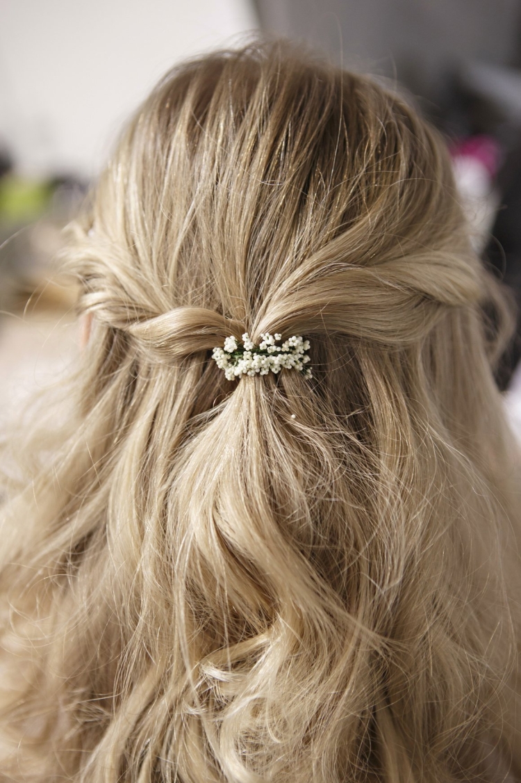 Прическа мальвинка