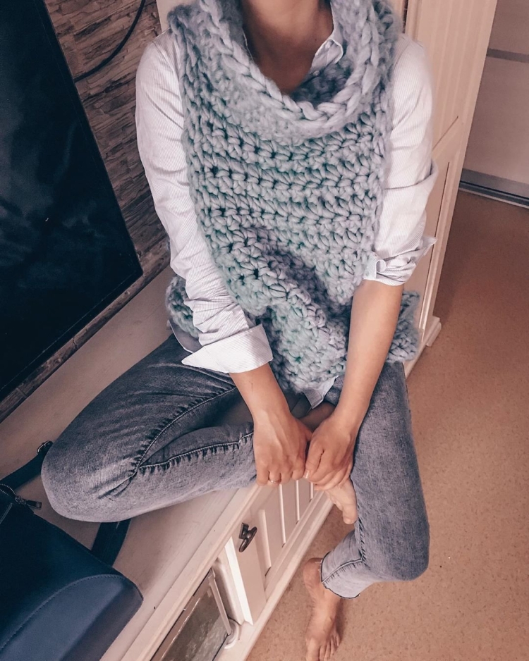 Жилетка оверсайз крючком