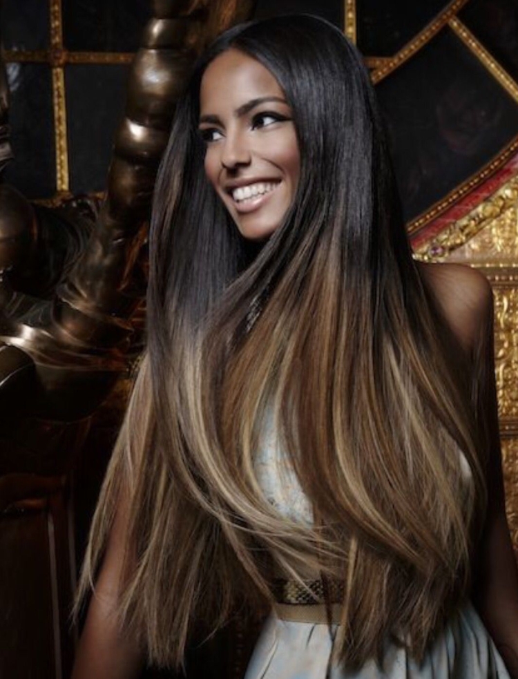 Светлые пряди на черных волосах