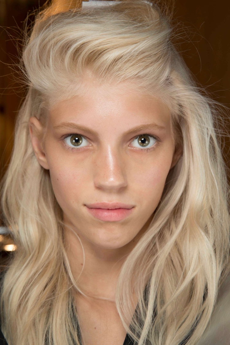 Девон Виндзор без макияжа