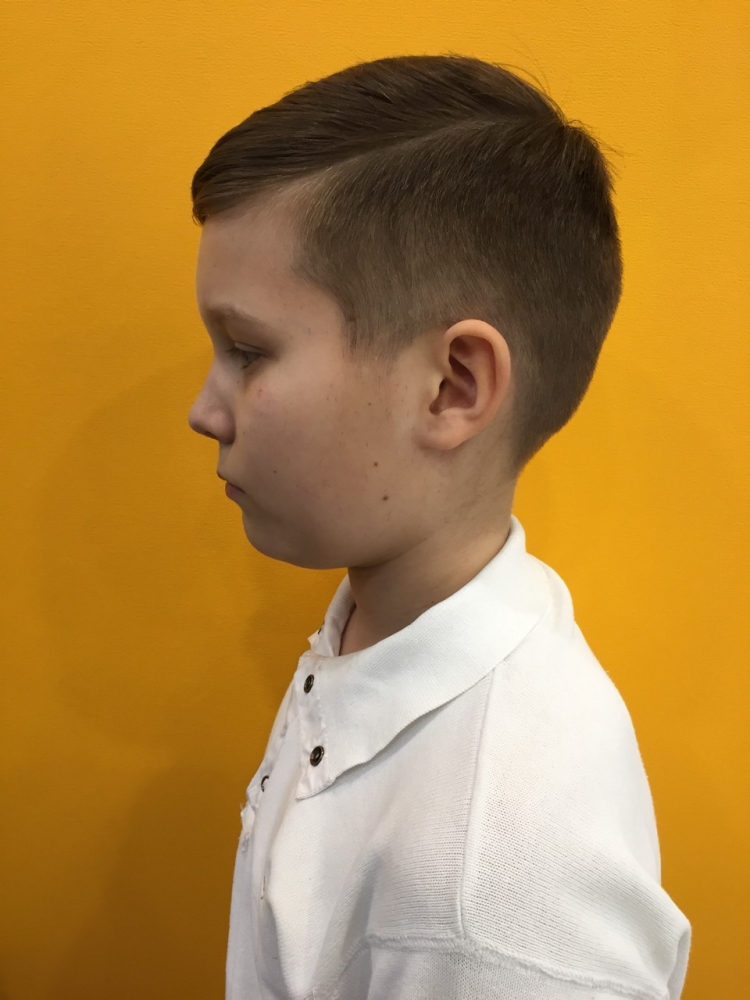 Модельные прически для мальчиков