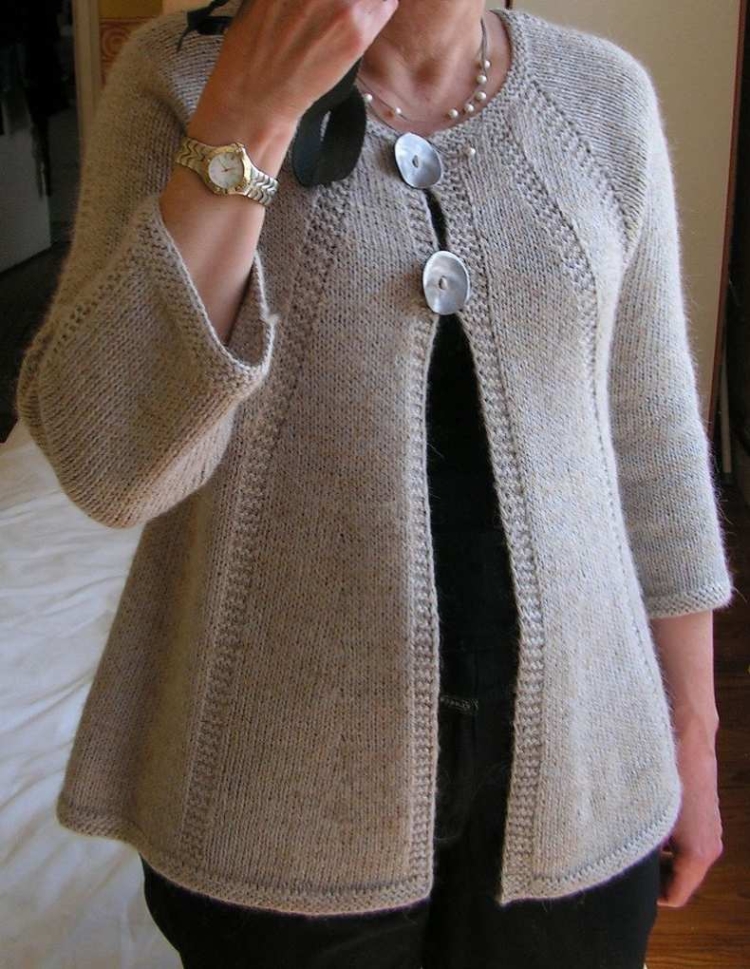 Кардиган женский спицами реглан