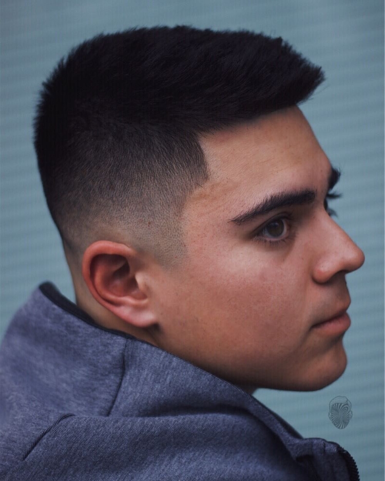 Четкие короткие стрижки для мужчин