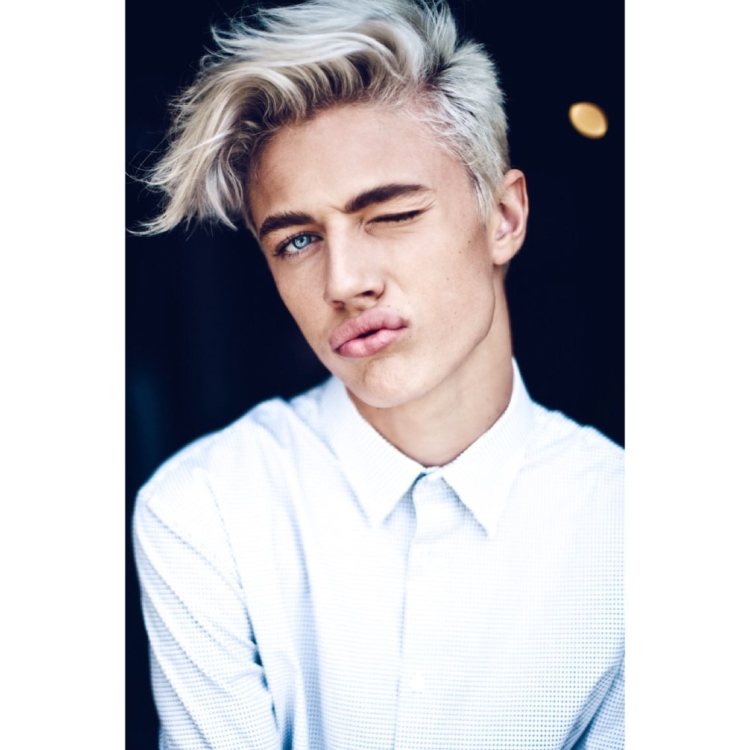 Серые волосы у мужчин