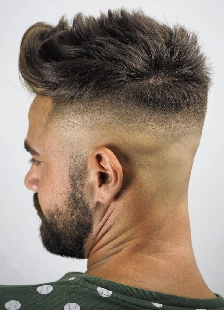 Стрижка фейд сзади