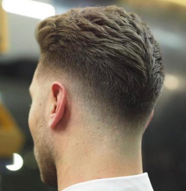 Мужская стрижка фейд сзади