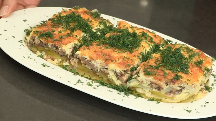 Картофельная запеканка с рыбной консервой