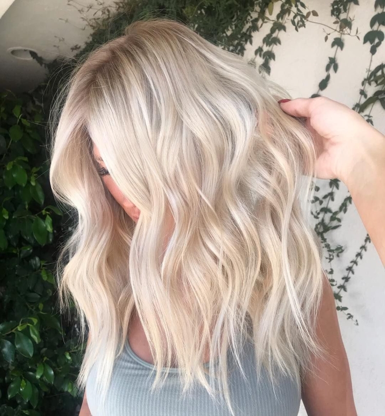 Модное окрашивание волос блонд