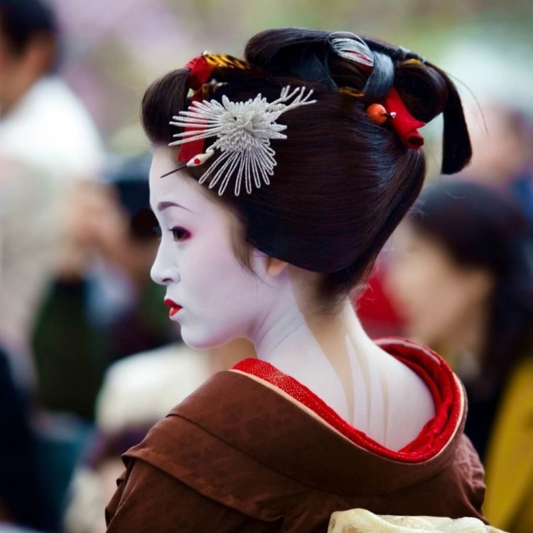 Варэсинобу причёска