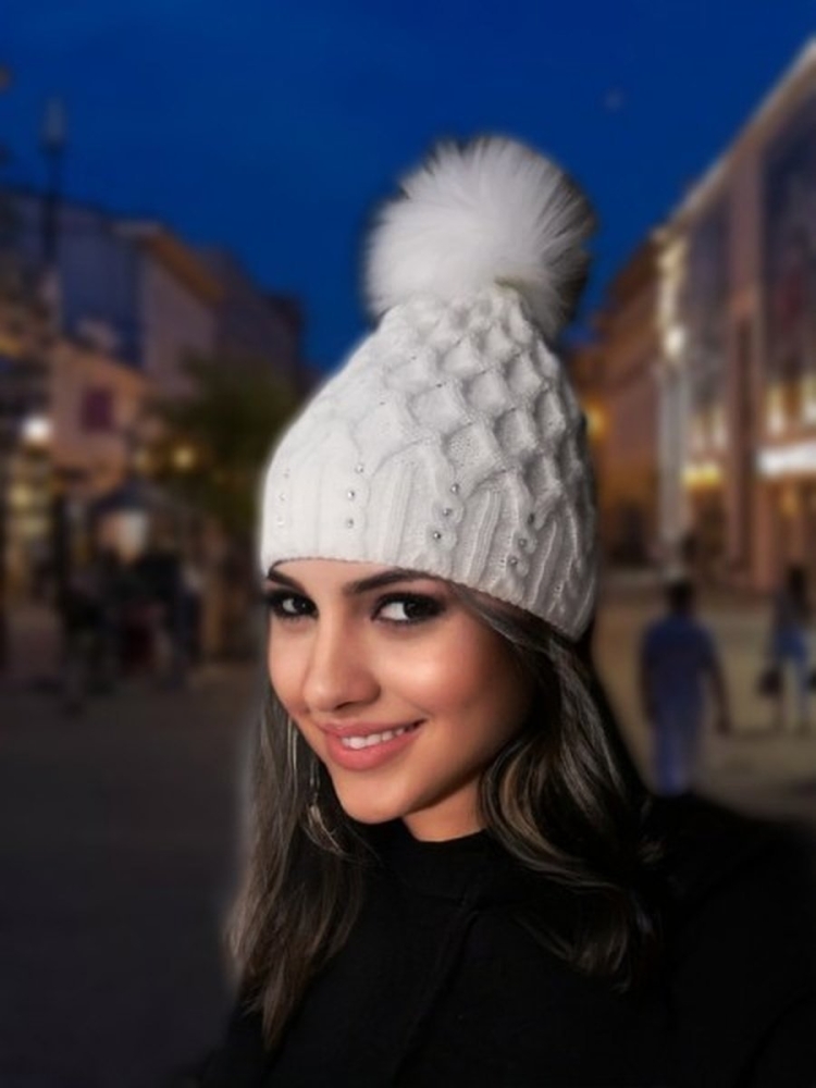 Шапки с помпоном женские 2022 модные