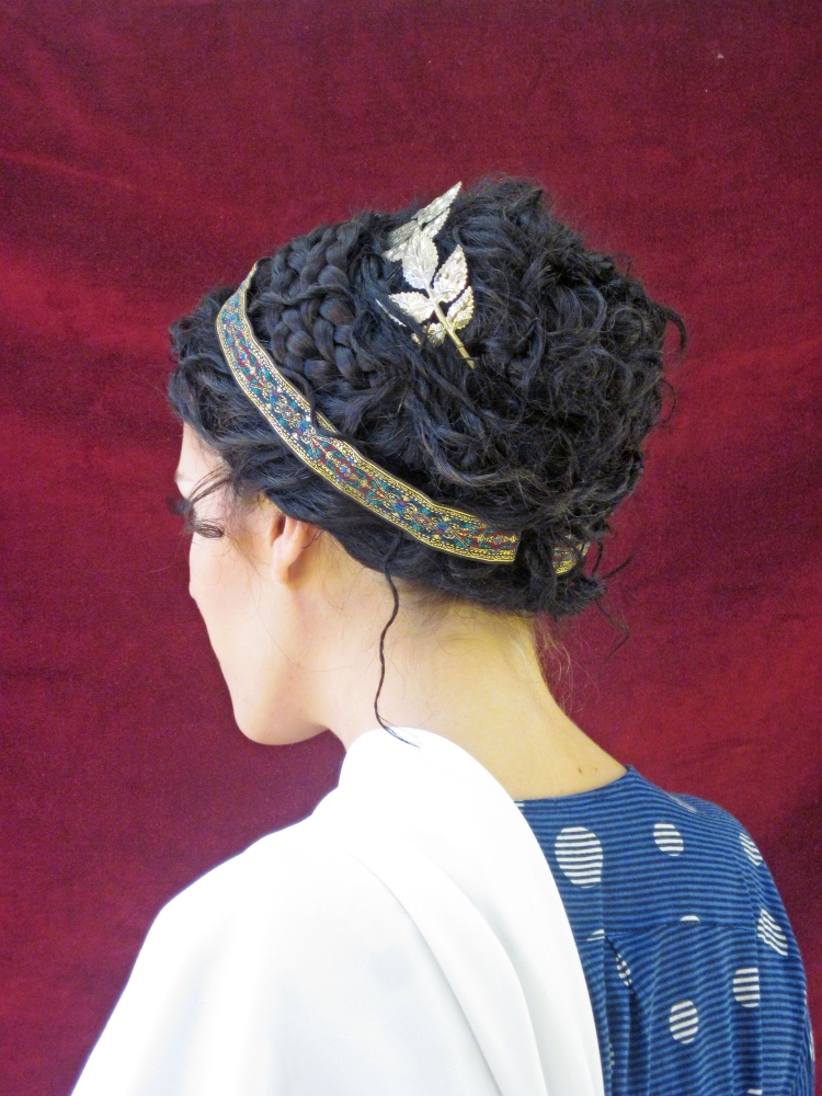 Греческий головной убор с косой