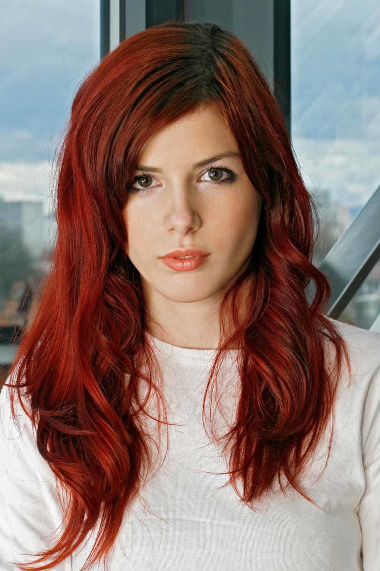 Темно красно рыжий цвет волос