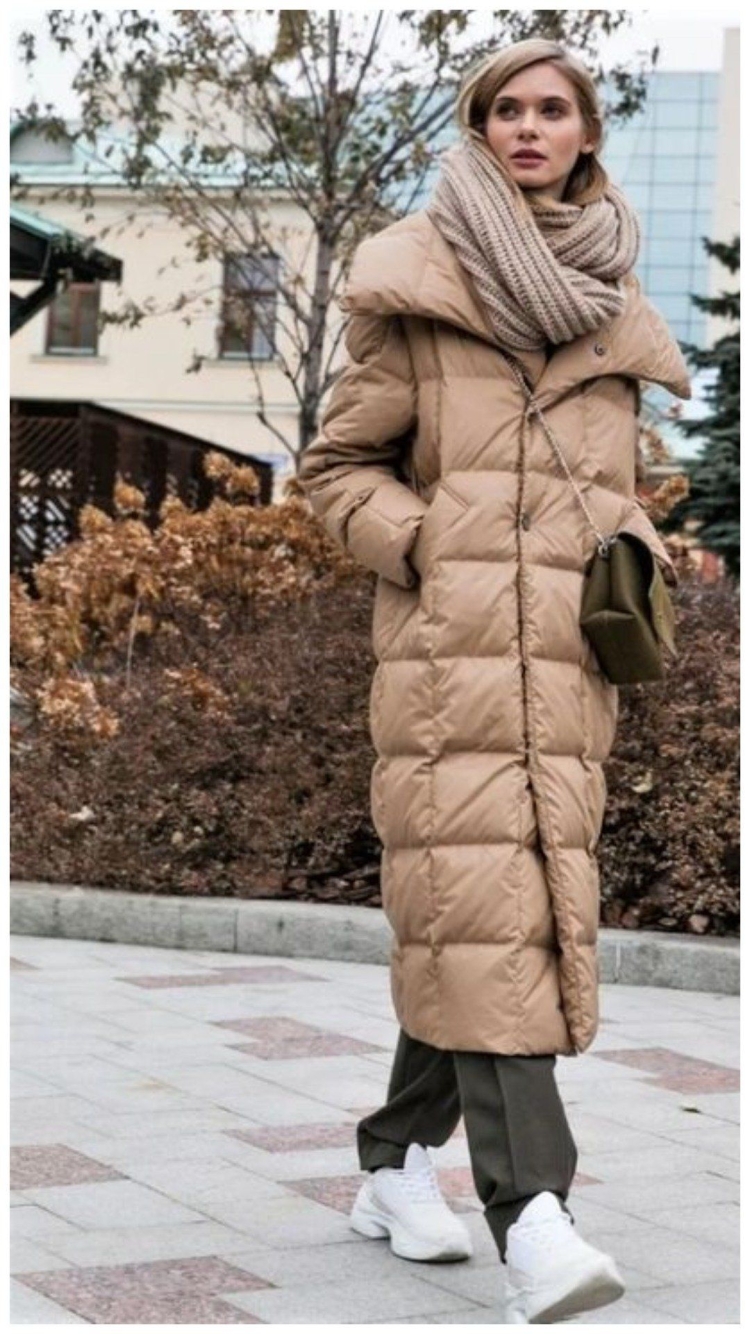 Пуховик бежевый женский длинный