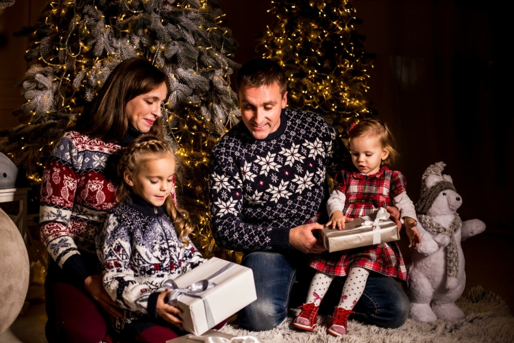 Стильная Новогодняя фотосессия с семьей