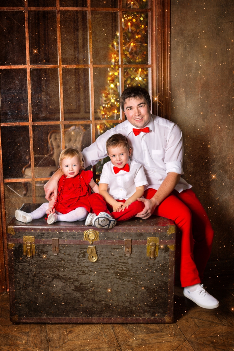 Новогодняя семейная фотосессия в студии